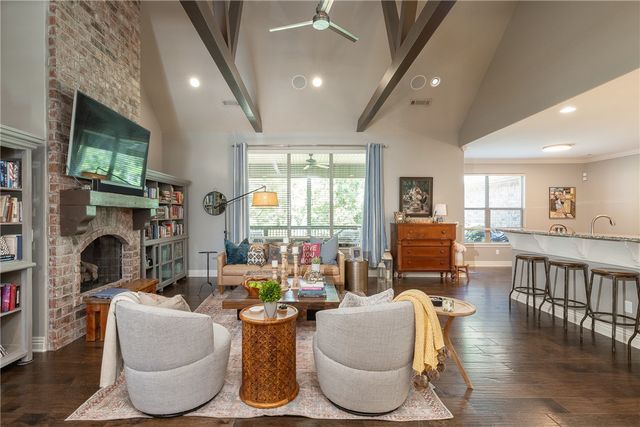 421 N Limestone Drive, Fayetteville, AR 72701