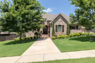 421 N Limestone Drive, Fayetteville, AR 72701