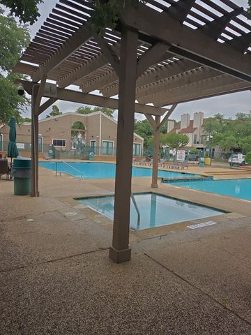 2304 Balsam Drive E107, Arlington, TX 76006