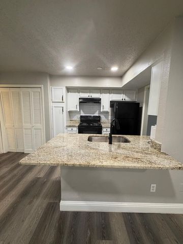 2304 Balsam Drive E107, Arlington, TX 76006