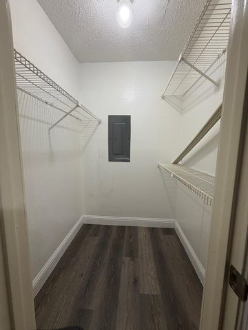 2304 Balsam Drive E107, Arlington, TX 76006