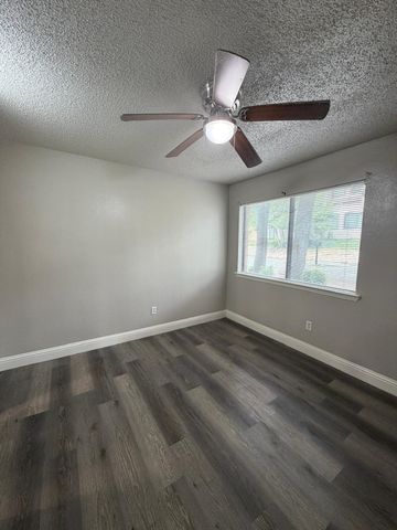 2304 Balsam Drive E107, Arlington, TX 76006