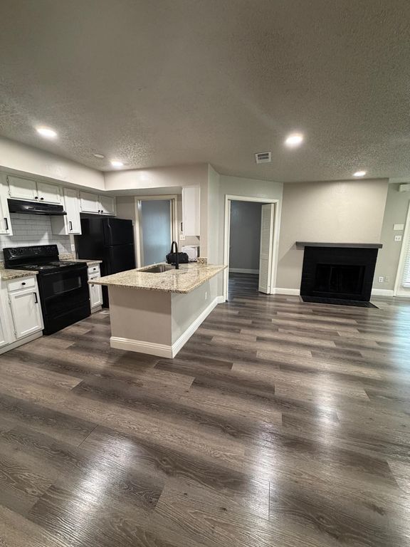 2304 Balsam Drive E107, Arlington, TX 76006
