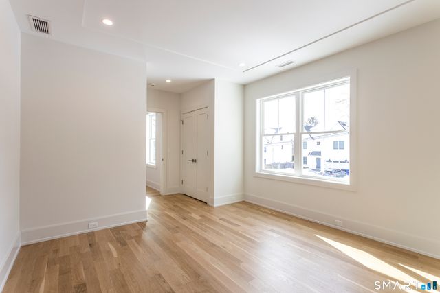 10 Wakenor Road, Westport, CT 06880