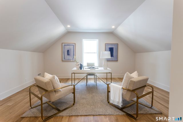 10 Wakenor Road, Westport, CT 06880