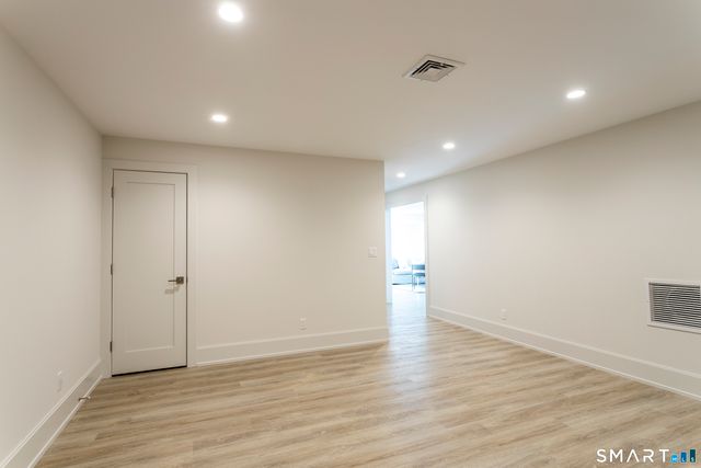 10 Wakenor Road, Westport, CT 06880