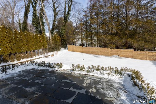 10 Wakenor Road, Westport, CT 06880