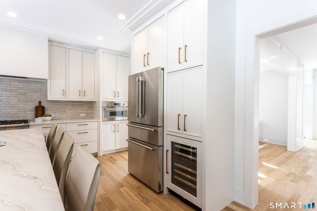 10 Wakenor Road, Westport, CT 06880