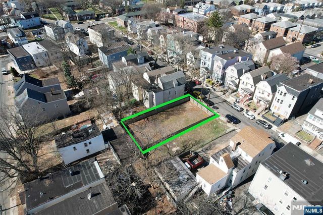 252 Ellis Avenue, Irvington, NJ 07111