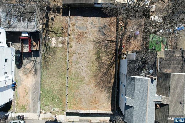 252 Ellis Avenue, Irvington, NJ 07111