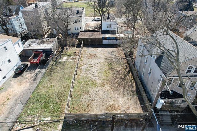 252 Ellis Avenue, Irvington, NJ 07111