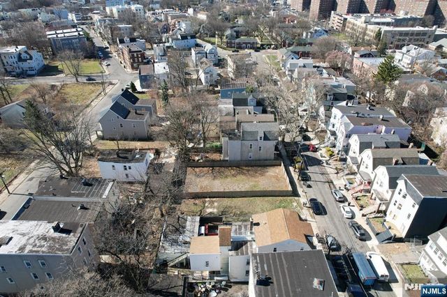 252 Ellis Avenue, Irvington, NJ 07111