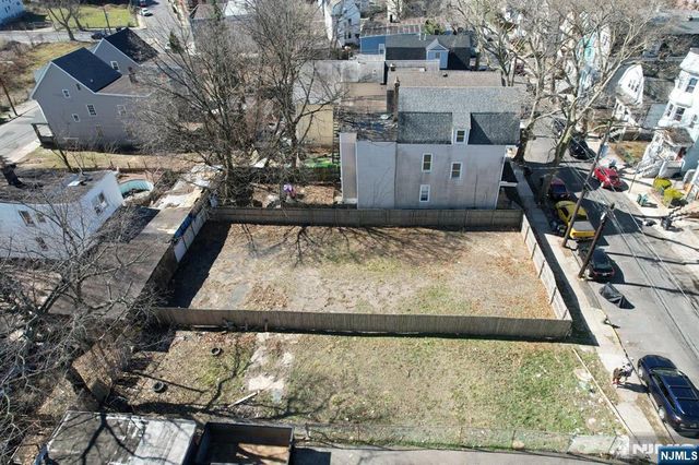 252 Ellis Avenue, Irvington, NJ 07111