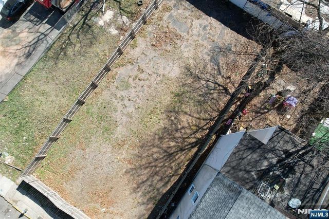252 Ellis Avenue, Irvington, NJ 07111