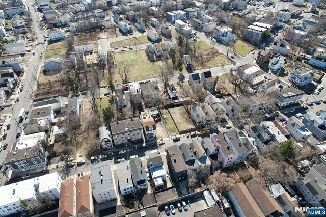 252 Ellis Avenue, Irvington, NJ 07111