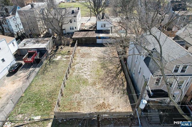 252 Ellis Avenue, Irvington, NJ 07111