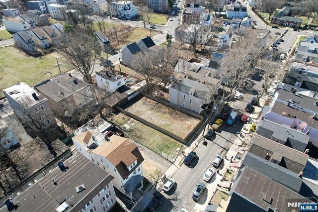 252 Ellis Avenue, Irvington, NJ 07111