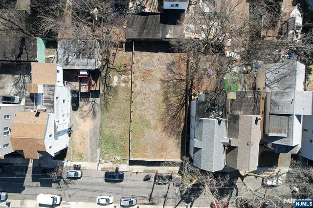 252 Ellis Avenue, Irvington, NJ 07111