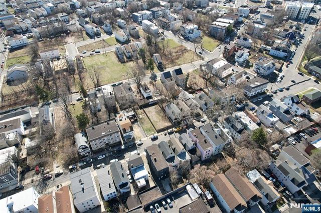 252 Ellis Avenue, Irvington, NJ 07111