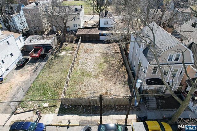 252 Ellis Avenue, Irvington, NJ 07111