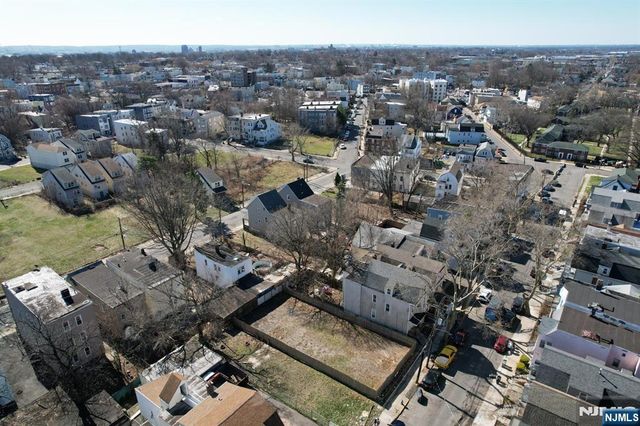 252 Ellis Avenue, Irvington, NJ 07111