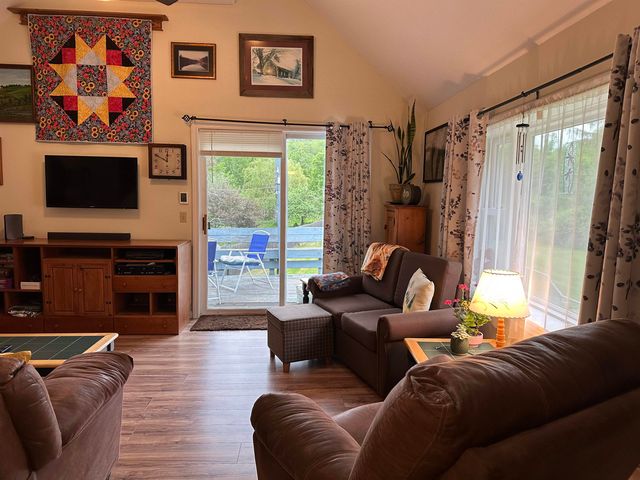 72 North Street, Jaffrey, NH 03452