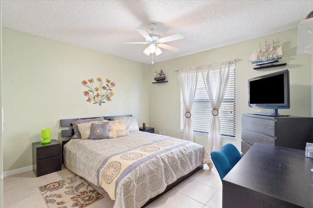 11241 Island Lakes Lane, Boca Raton, FL 33498