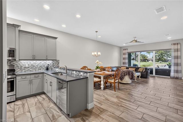 28405 Abruzzo DR, Bonita Springs, FL 34135