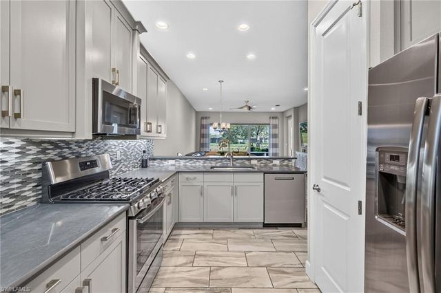 28405 Abruzzo DR, Bonita Springs, FL 34135