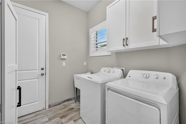 28405 Abruzzo DR, Bonita Springs, FL 34135