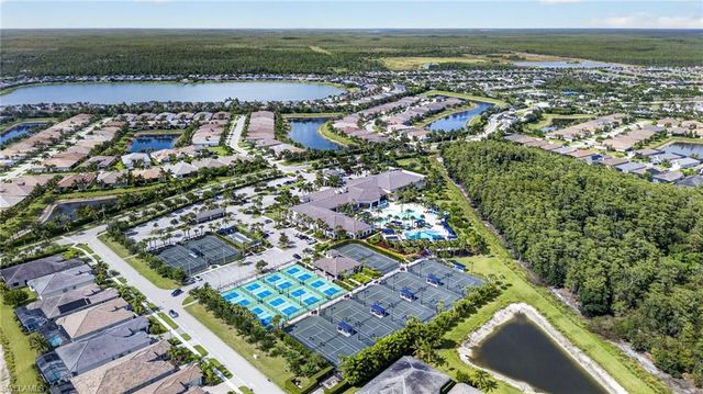 28405 Abruzzo DR, Bonita Springs, FL 34135
