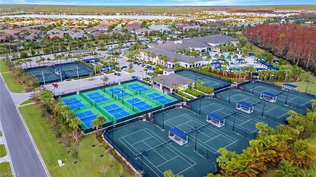 28405 Abruzzo DR, Bonita Springs, FL 34135