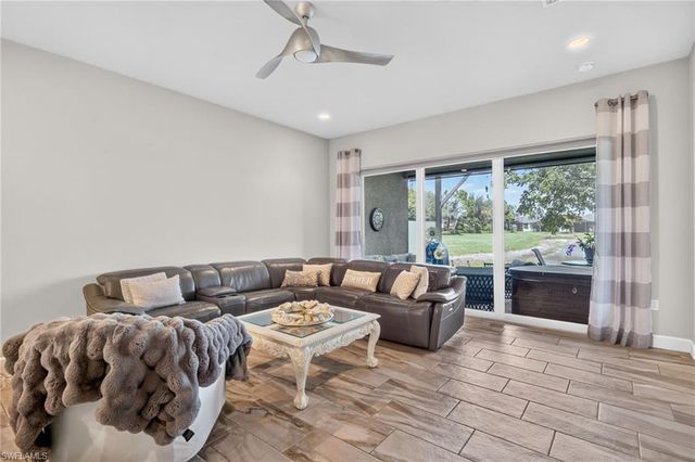28405 Abruzzo DR, Bonita Springs, FL 34135