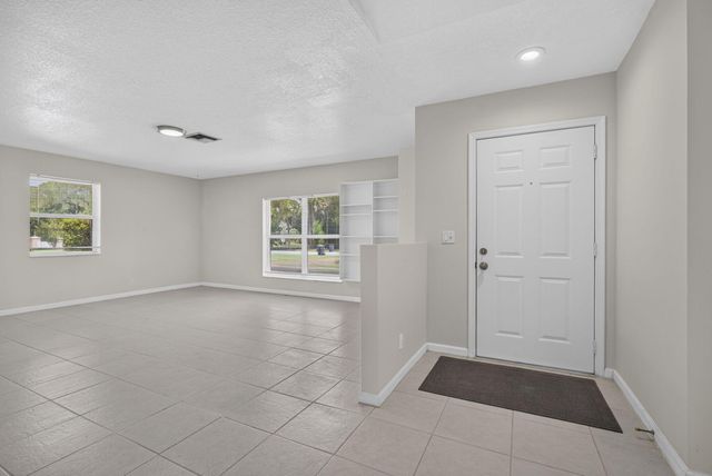 12564 68th Street N, West Palm Beach, FL 33412