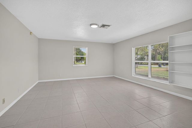 12564 68th Street N, West Palm Beach, FL 33412