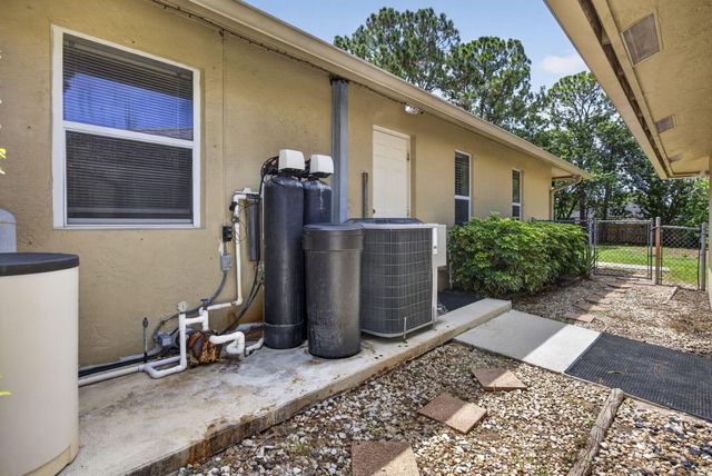 12564 68th Street N, West Palm Beach, FL 33412