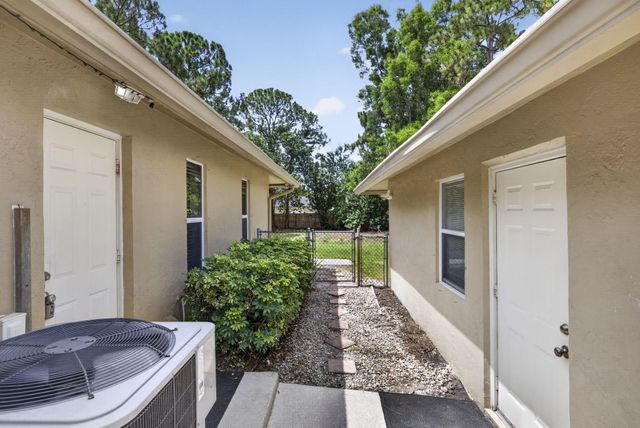 12564 68th Street N, West Palm Beach, FL 33412