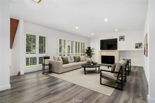 5255 Coldwater Canyon Avenue E, Sherman Oaks, CA 91401