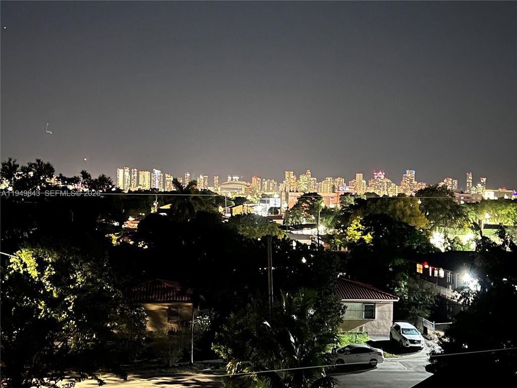 3640 NW 9th St 509, Miami, FL 33125