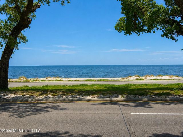 W Beach Boulevard, Long Beach, MS 39560