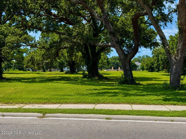 W Beach Boulevard, Long Beach, MS 39560