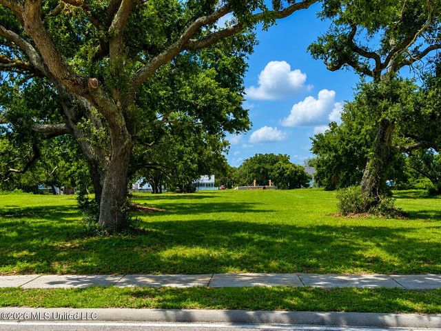 W Beach Boulevard, Long Beach, MS 39560