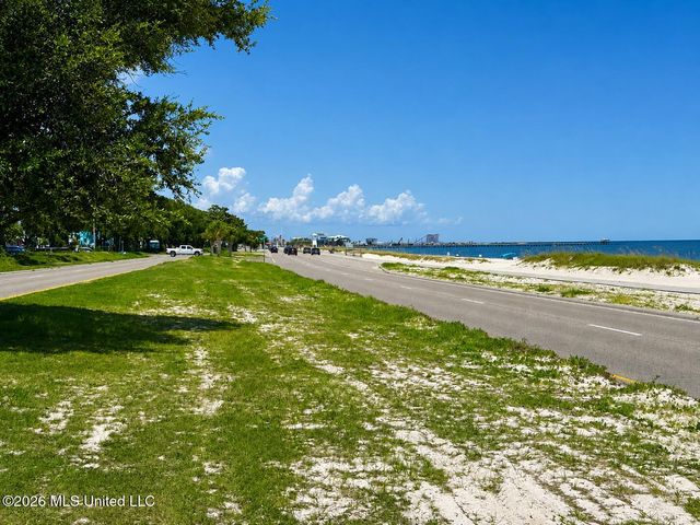 W Beach Boulevard, Long Beach, MS 39560