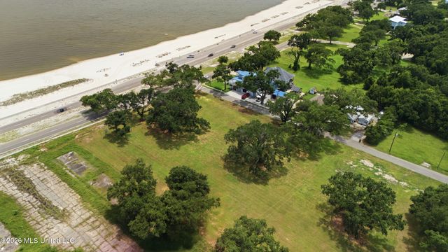 W Beach Boulevard, Long Beach, MS 39560