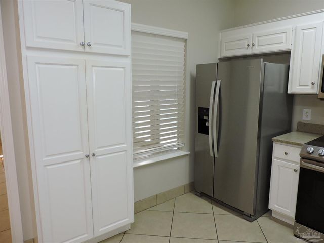 6423 Lake Charlene Ln, Pensacola, FL 32506