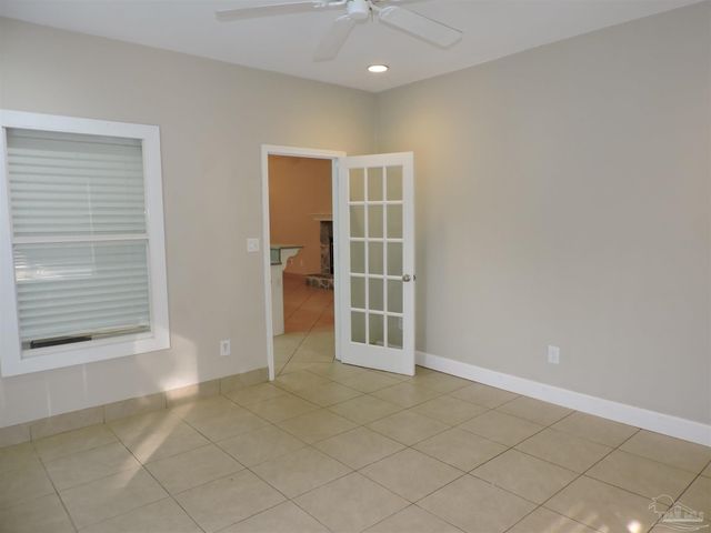 6423 Lake Charlene Ln, Pensacola, FL 32506