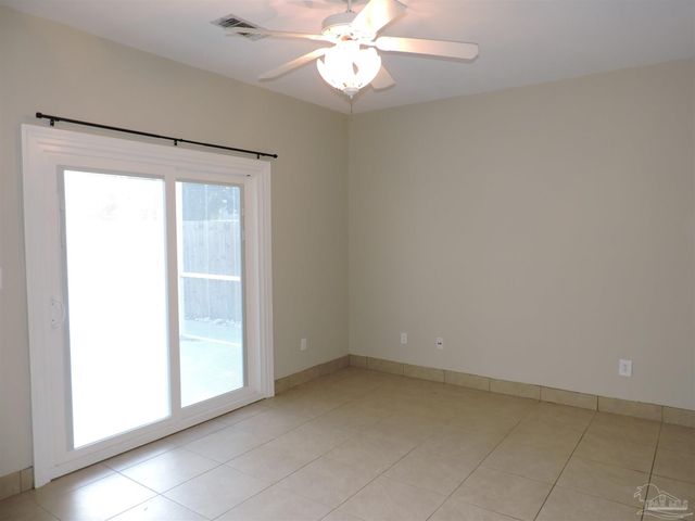 6423 Lake Charlene Ln, Pensacola, FL 32506