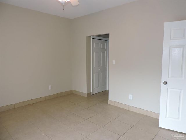 6423 Lake Charlene Ln, Pensacola, FL 32506