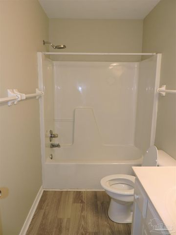 6423 Lake Charlene Ln, Pensacola, FL 32506