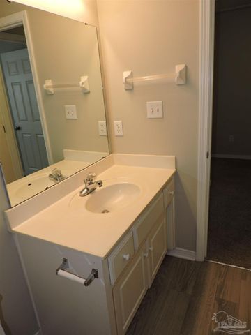 6423 Lake Charlene Ln, Pensacola, FL 32506